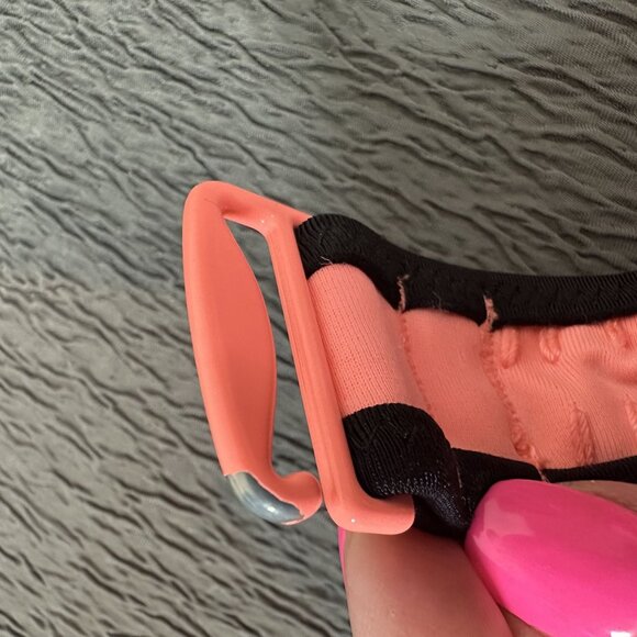 Victoria Secret‎ Color Block Y2K Pink Bikini Top is Size 34C - Picture 6 of 6